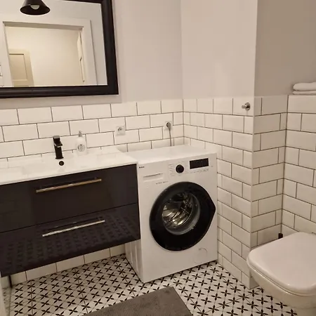 Srodmiescie Bastion Walowa - Free Parking